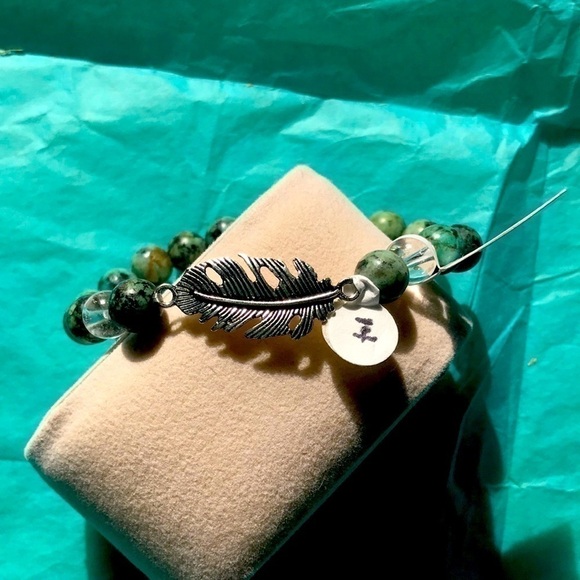 𝅺feather charm bracelet - Picture 1 of 2